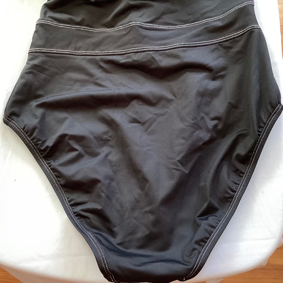 Bleu Rod Beattie one piece bathing suit . BNWT - Picture 5 of 16